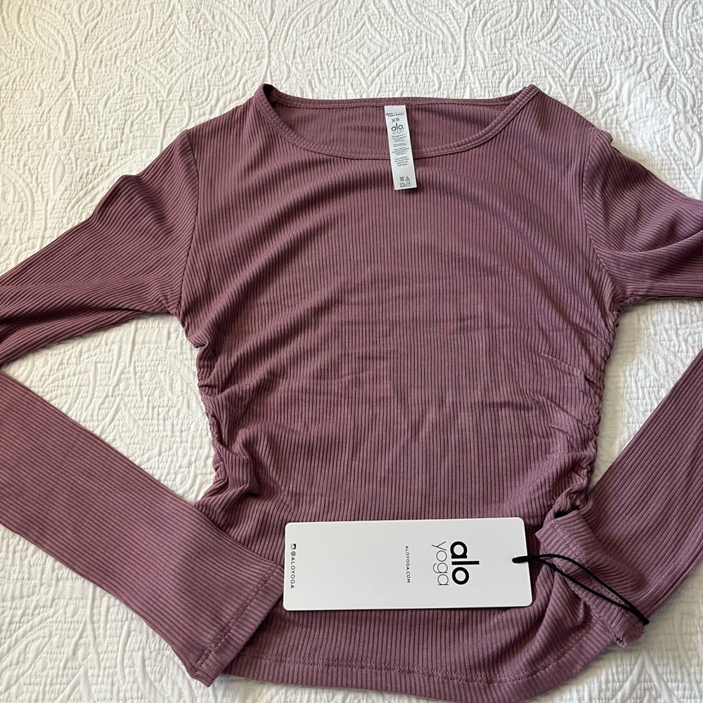 ALO Yoga Women's Gather Woodrose Long Sleeve Top